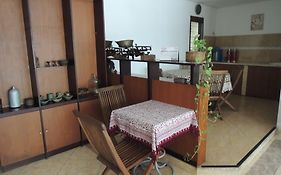 Rumah Polonia Guest House