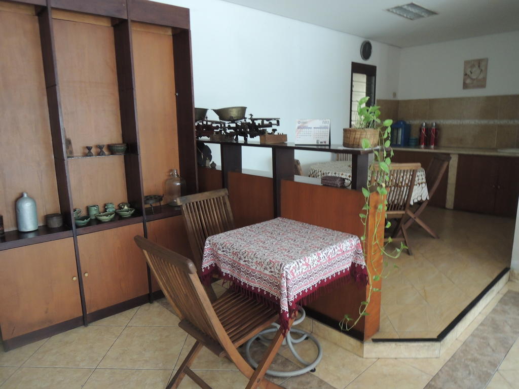 Rumah Polonia Jakarta Bagian luar foto